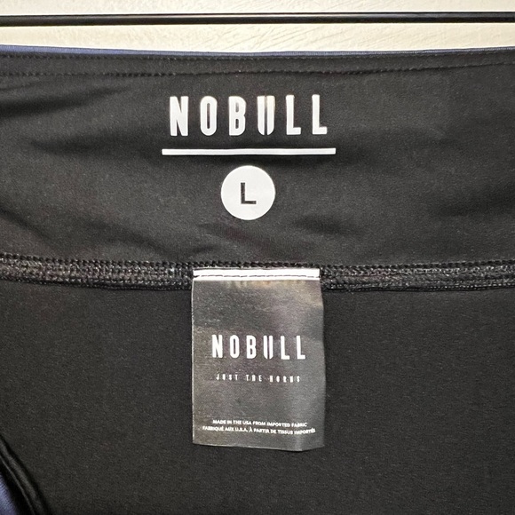 NWT NOBULL Women’s 2 in 1 Shorts Steel Blue Size Large 2.5” - Picture 4 of 7